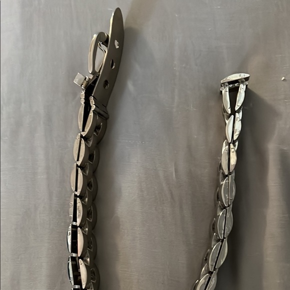 Vintage Skinny Gucci Belt - Picture 3 of 4